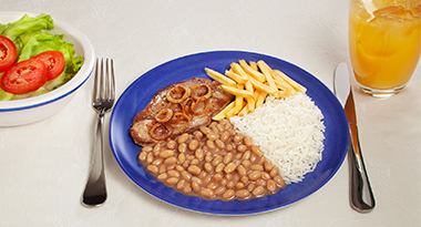 Bolinhos de Arroz com Feijão e Bacon